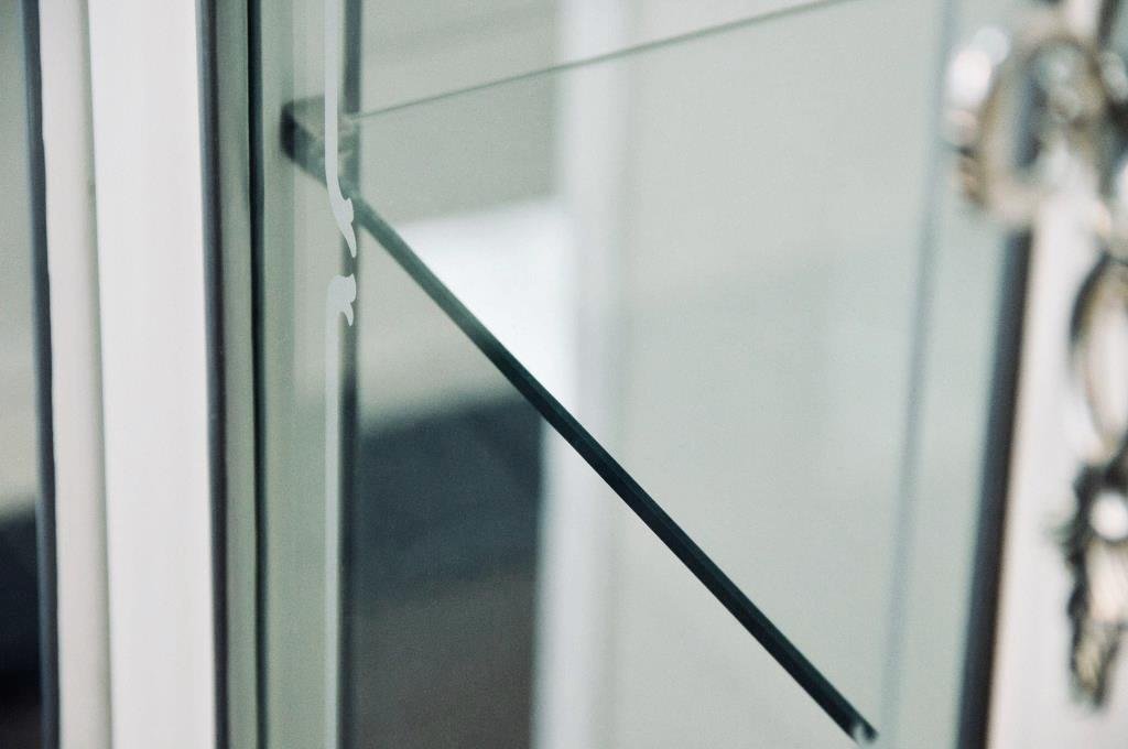 Закаленное стекло — красота и безопасность в вашем доме!